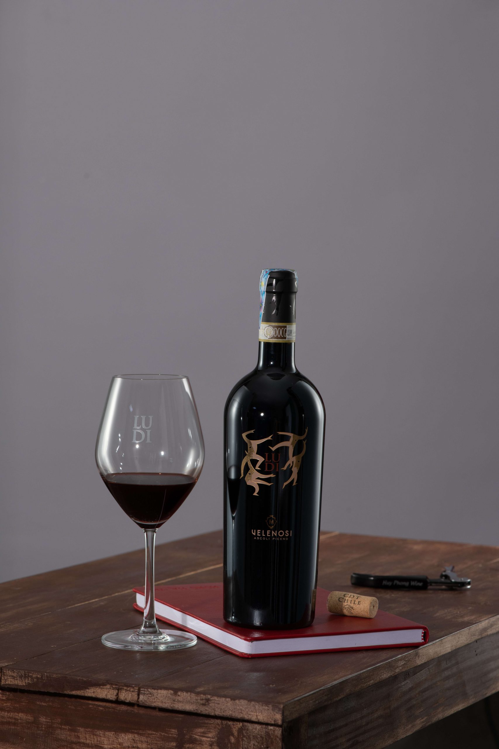 Rượu vang ý nhập khẩu cao cấp Ludi Velenosi